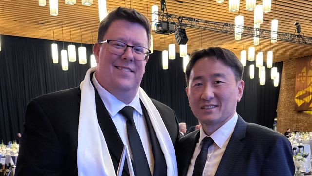 Phil Hsieh, Produits forestiers d'East Mountain